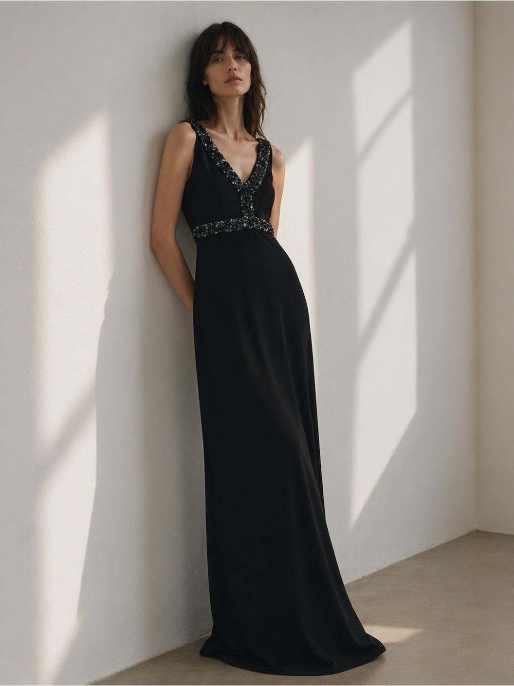 RAOUL Elegant Black Evening Gown with Sequins